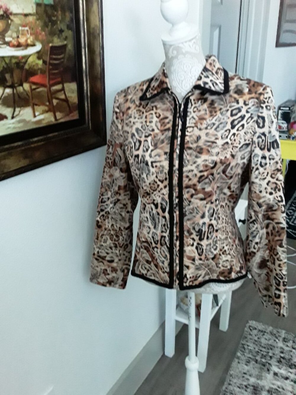 Giancarlo Ferrai lovely tan and black accent jacket size 10
